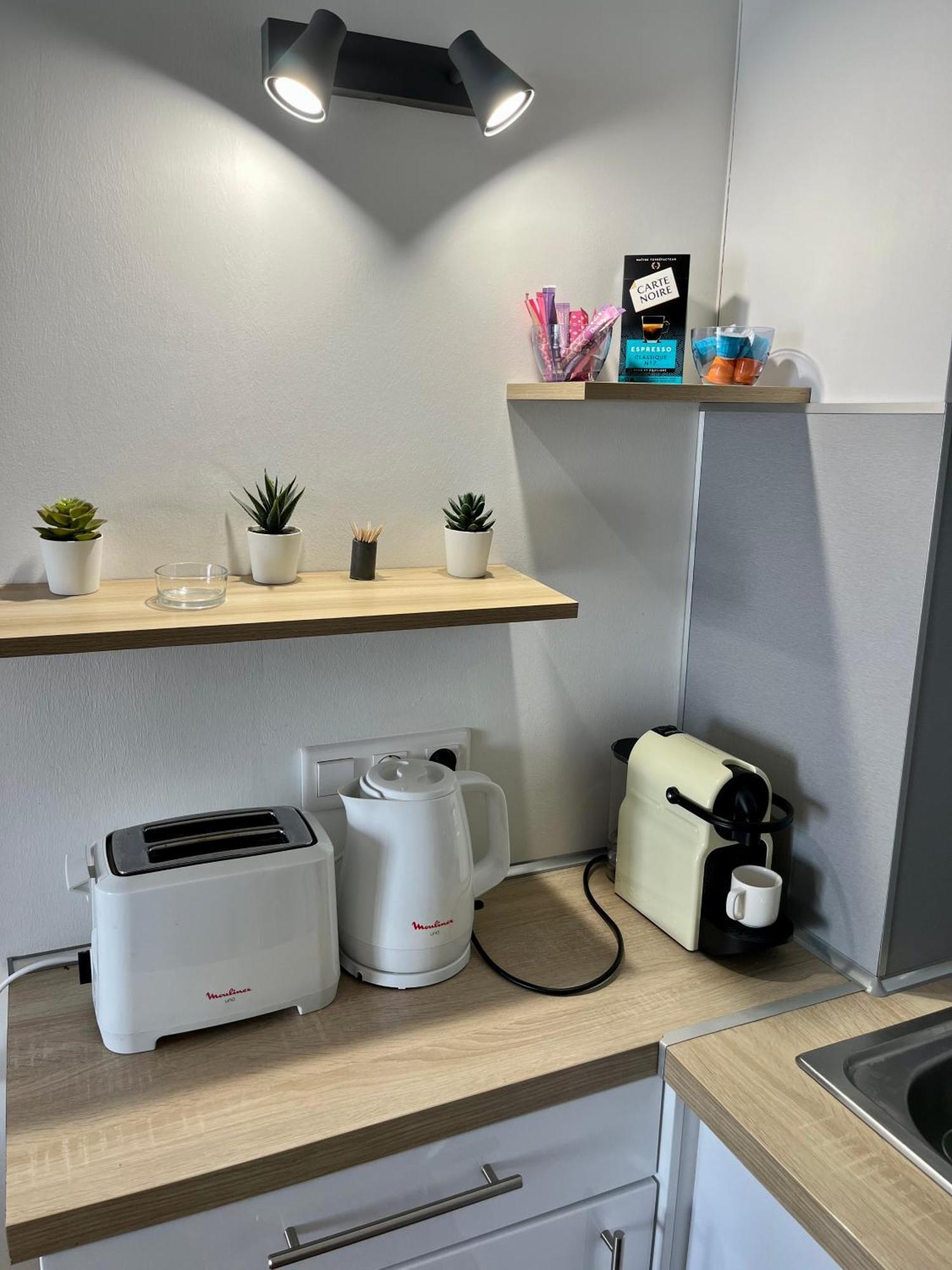 Perle Rare A 250M De La Plage ! Climatise Avec Parking, Balcon & Wifi Σαιντ-Μαξίμ Εξωτερικό φωτογραφία